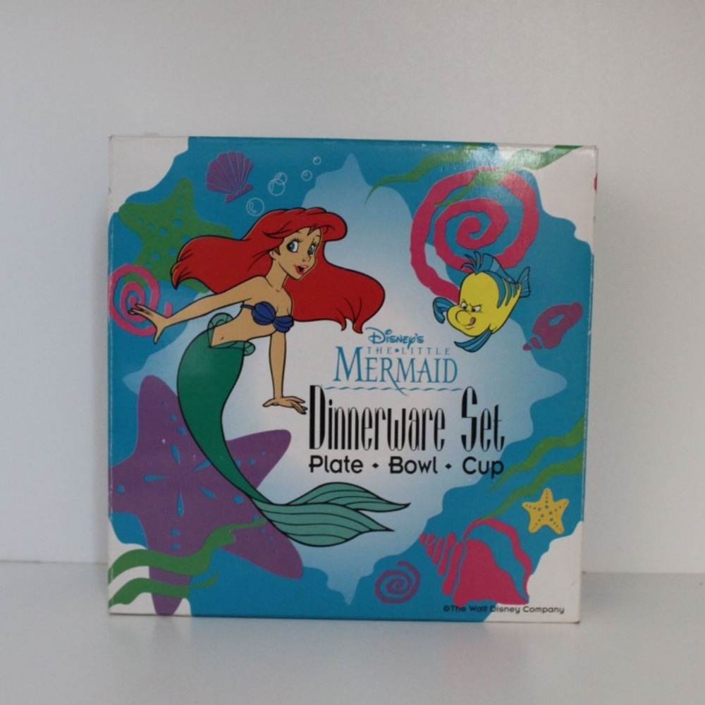 BRAND NEW Vintage Disney The Little Mermaid Dinnerware Set
